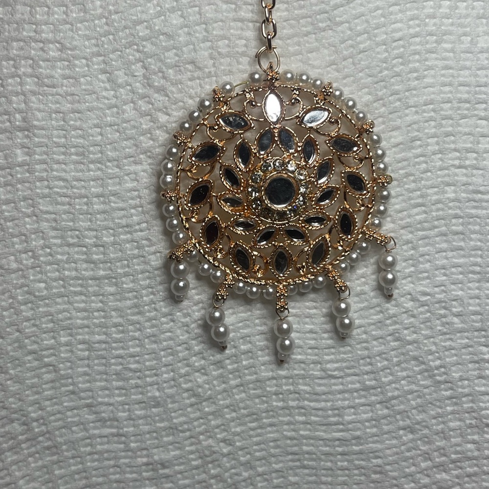 Pearl Tikka forehead jewel